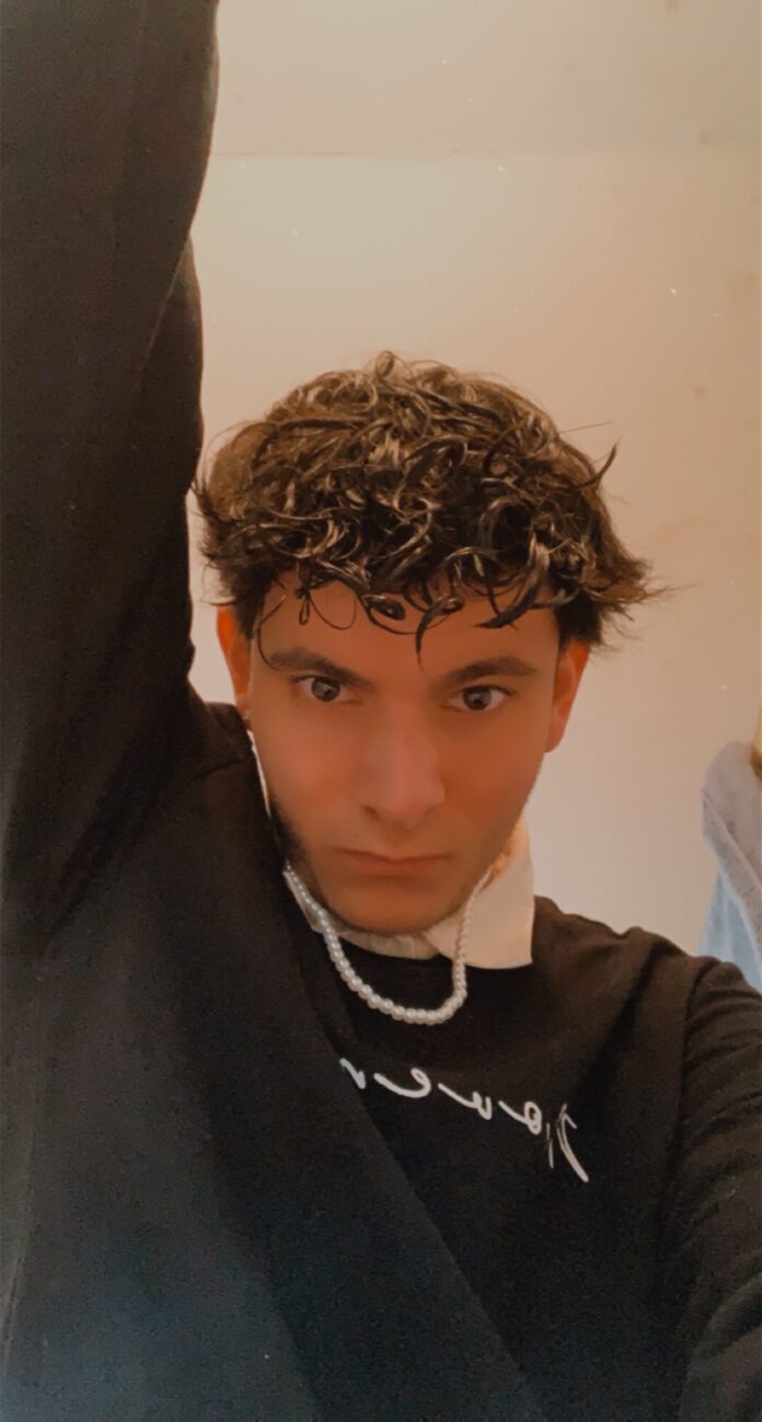 E5CAA752-85AD-464C-A17E-57D18A39A20D