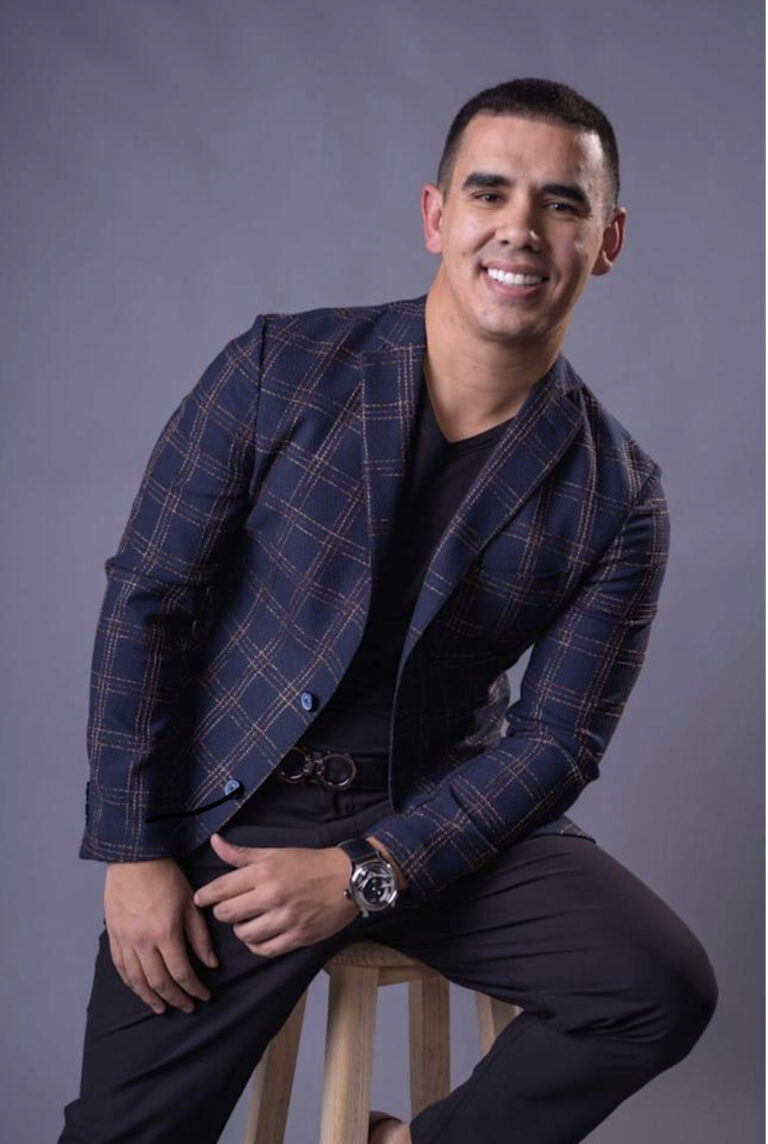 Latin Artist German Castelo Charms Fans With Music