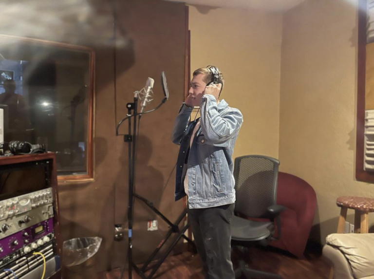 INTERVIEW WITH MUSICAL SENSATION illegible