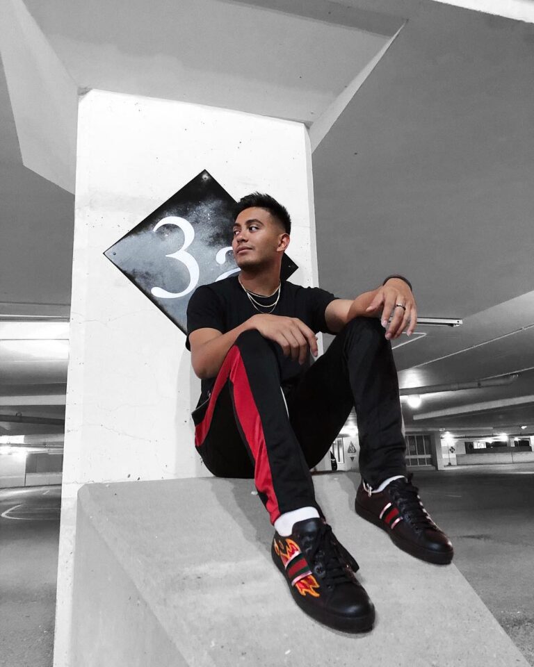 Experiencing luxury has never been as easy as listening to Richard Mirkie’s “Long Gone”