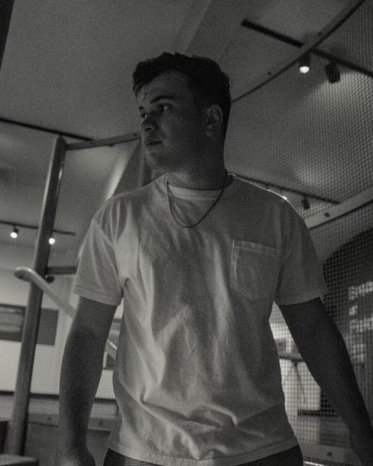 Rxmiro Debuts New Track “Above The Clouds”