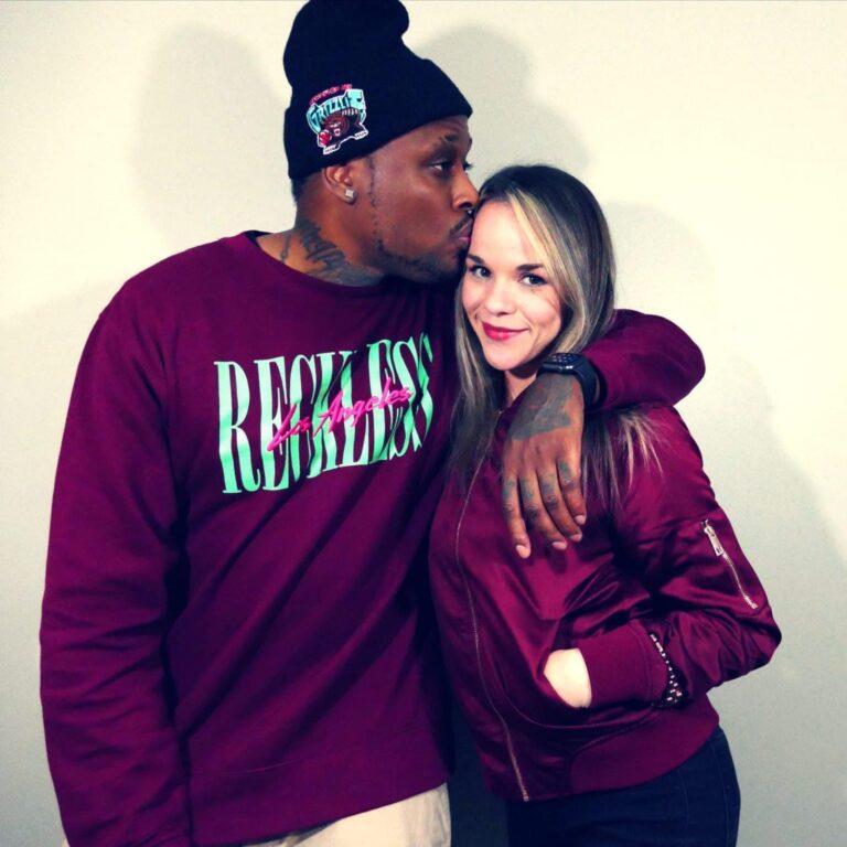 Michael J Foxx & Sydney Sexton shows up and shows out once again with this new collaboration called “Come See”