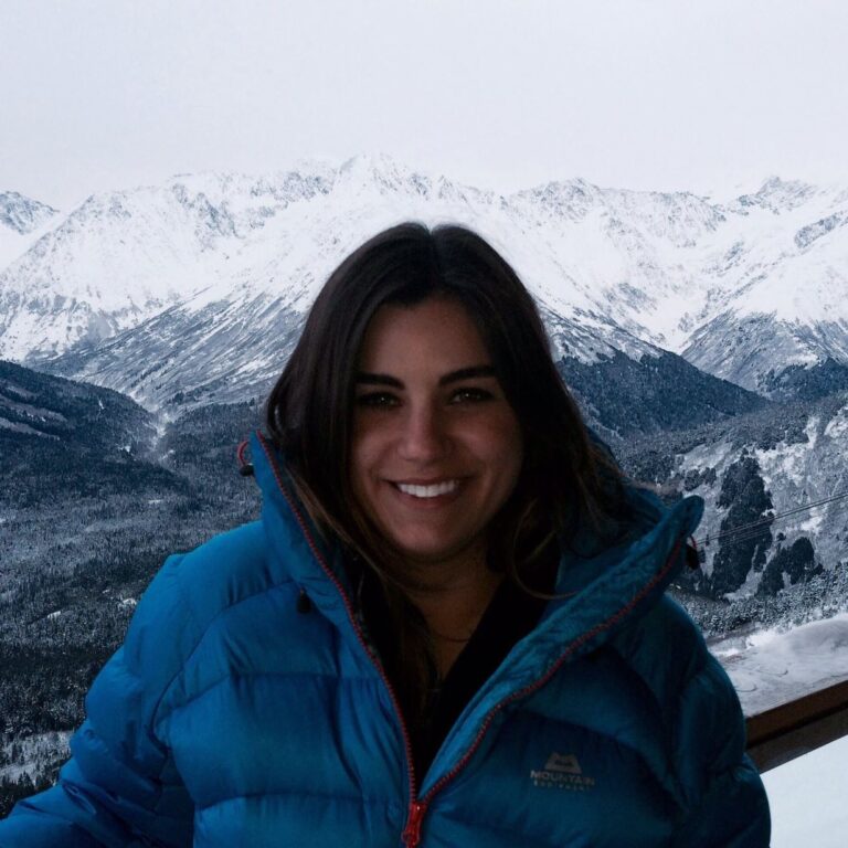 Wanderlust Chronicles: Katie Lofton, the Globetrotting Sensation Redefining Travel with Social Media