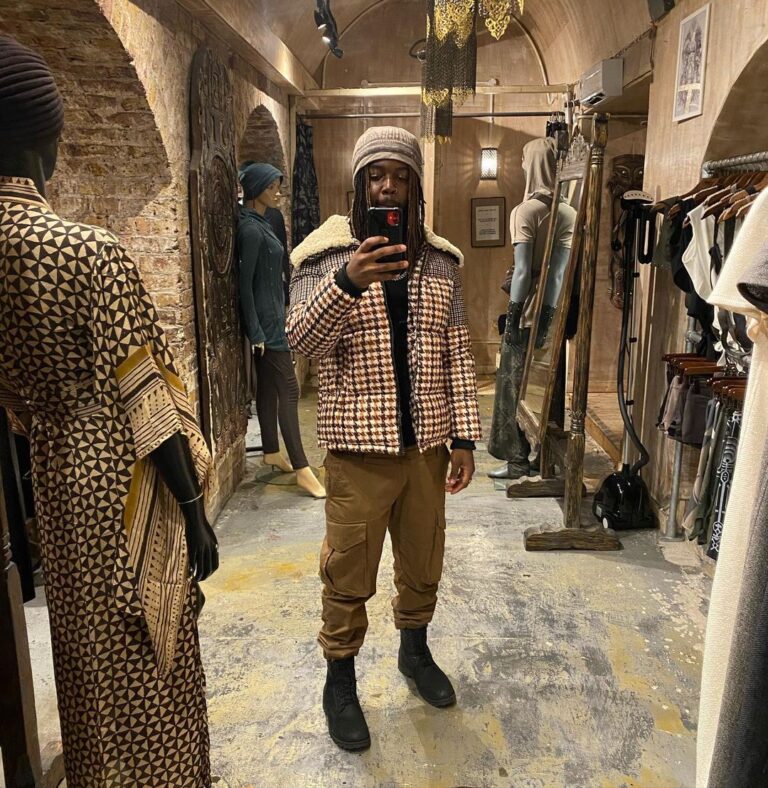 From Local Gigs to Global Fame: An Emerging UK Artist on the Rise