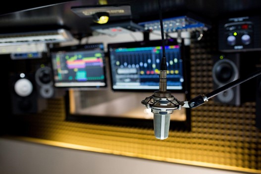 A Comprehensive Guide to the Top 12 Best DAWs for Music Production