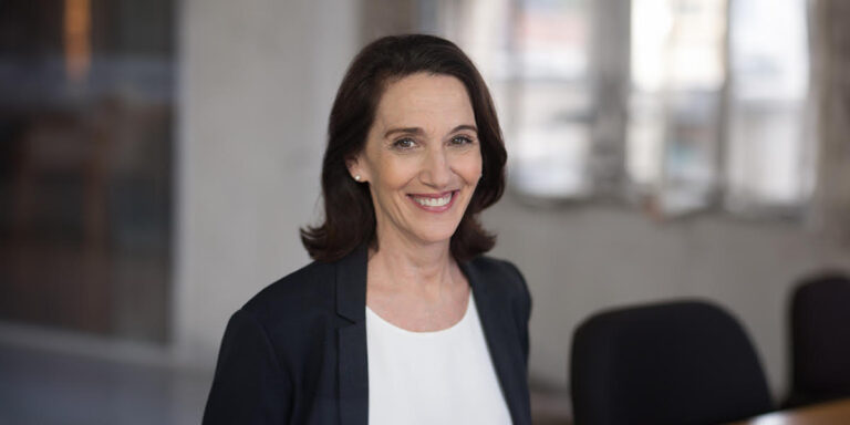 Mindscapes Unveiled – Frederica Wald on the Subtle Power of Art Therapy in Mental Wellness