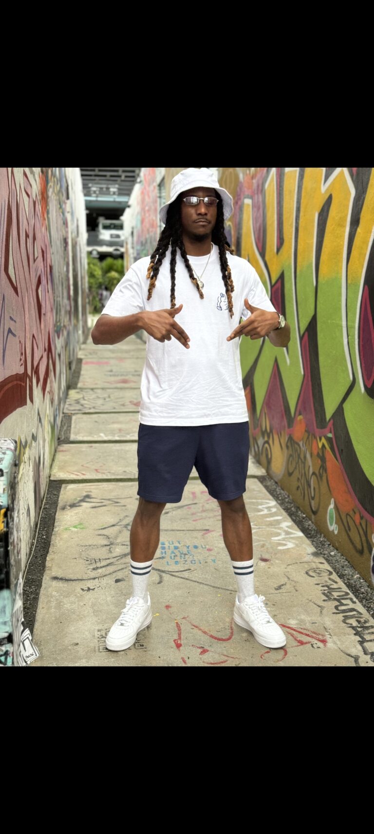 Money Thirsty Jay Blends Old-School and Contemporary Sounds in “Still Starving”