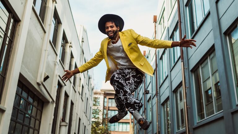 Wave Maker: Actor and Virginia Beach native Kelvin Taylor’s Revolution Down Under