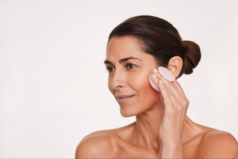 Glow Anywhere: The Radiant Renewal 2-in-1 Skincare Mini for Busy Lifestyles